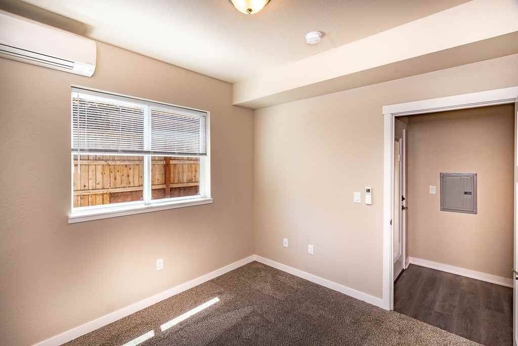 441 Talent Ave - Photo 4 of 27