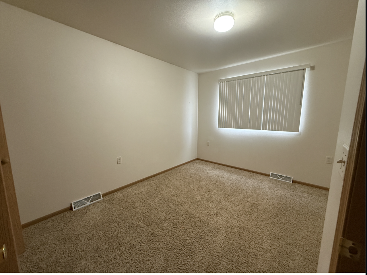 1322 8th Avenue Northeast - Photo 5 of 11