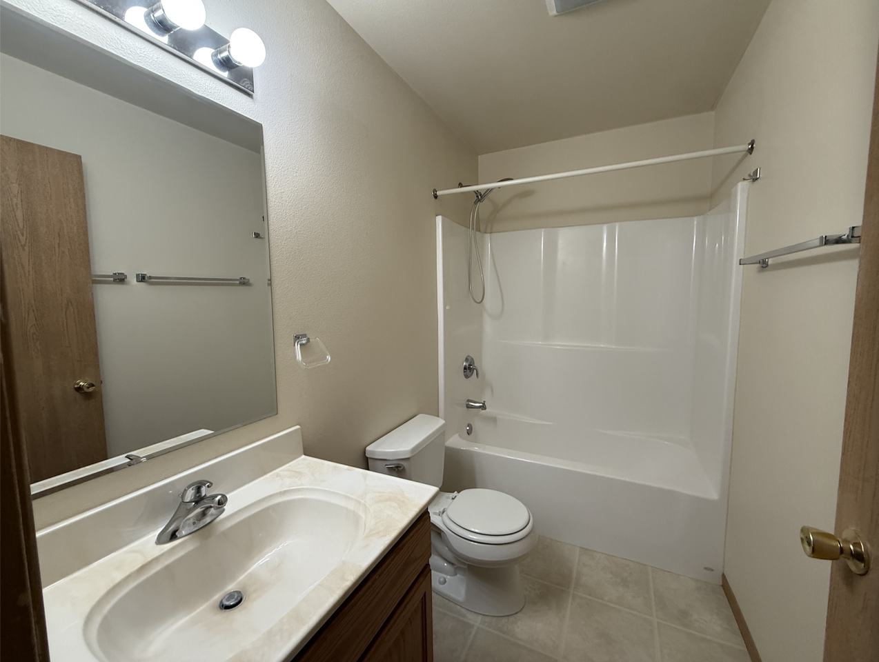 1322 8th Avenue Northeast - Photo 7 of 11