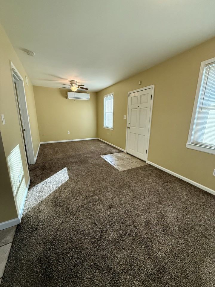 1223 Hanover Street - Photo 4 of 8