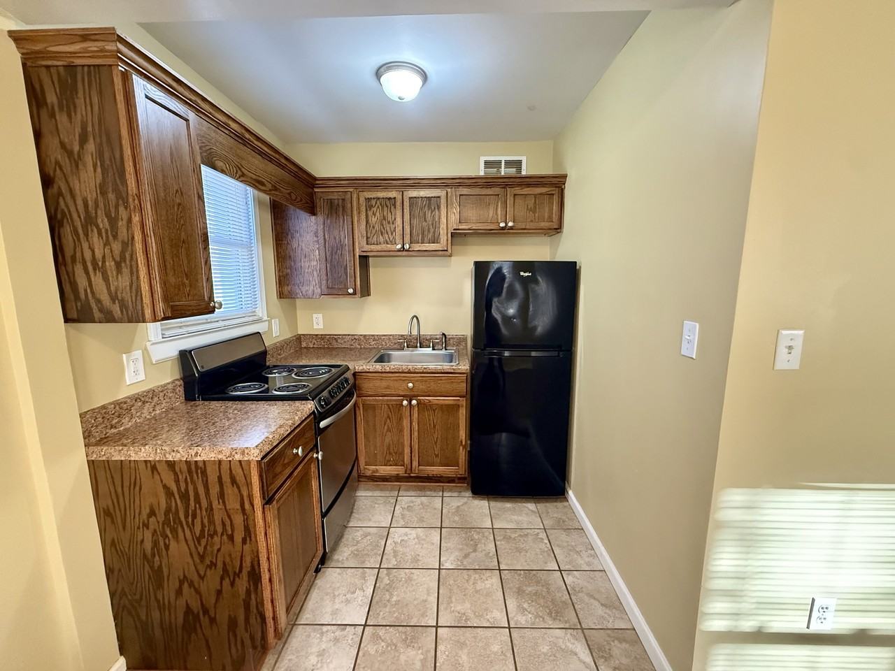 1223 Hanover Street - Photo 5 of 8