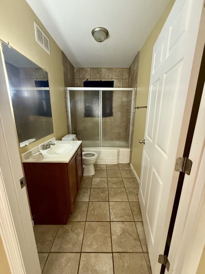 1223 Hanover Street - Photo 7 of 8