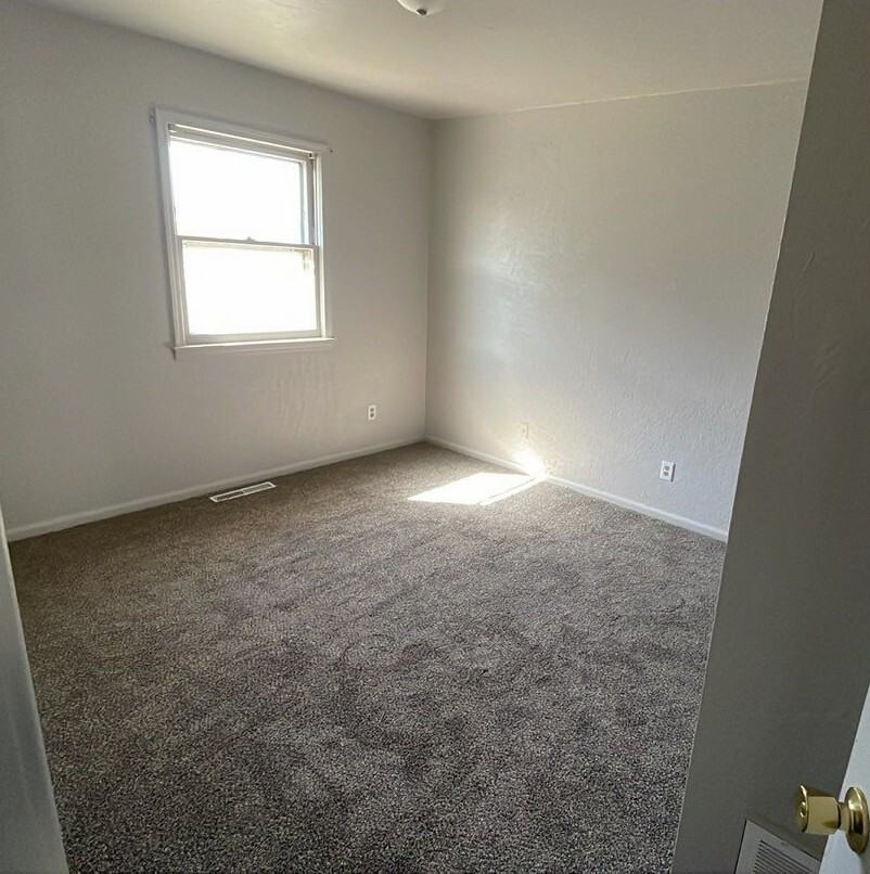 Villa Drive - Photo 2 of 3