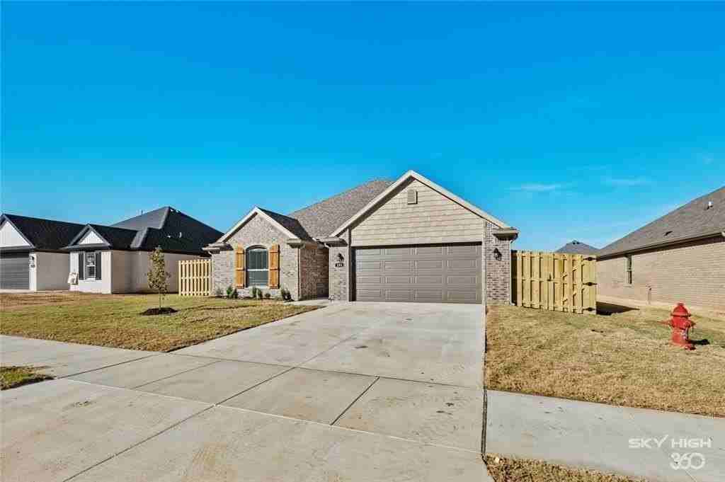 293 W Tyler Rd - Photo 4 of 26