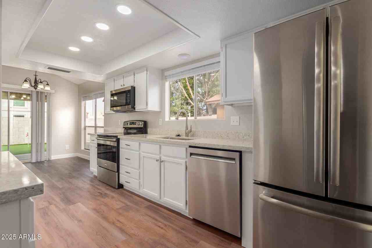 1616 N Calle Cir - Photo 4 of 18