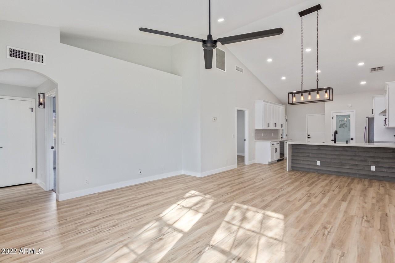 11 N Concord St - Photo 2 of 21