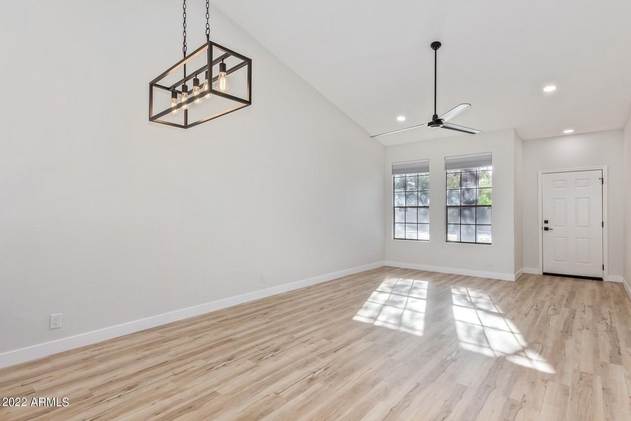 11 N Concord St - Photo 4 of 21