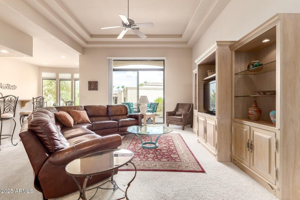 25621 N Sago Dr - Photo 4 of 45