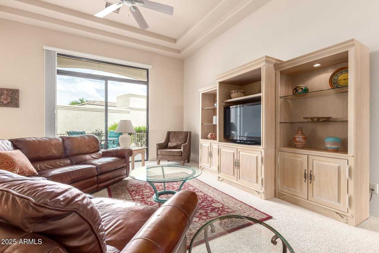 25621 N Sago Dr - Photo 5 of 45