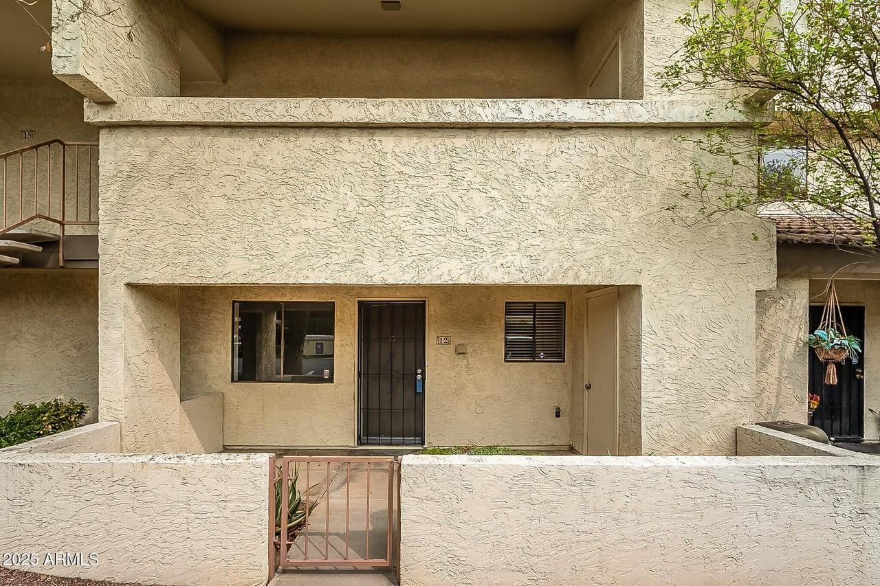 11026 N 28th Dr Unit 12 #12 - Photo 4 of 48