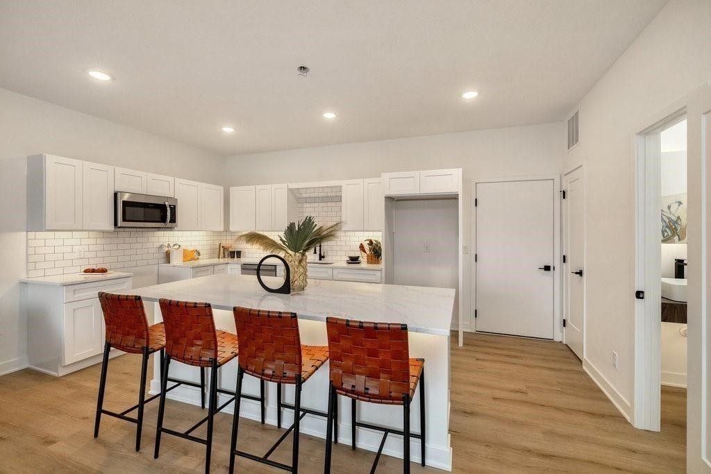 6501 Hickman RoadBuilding A, - Photo 4 of 31