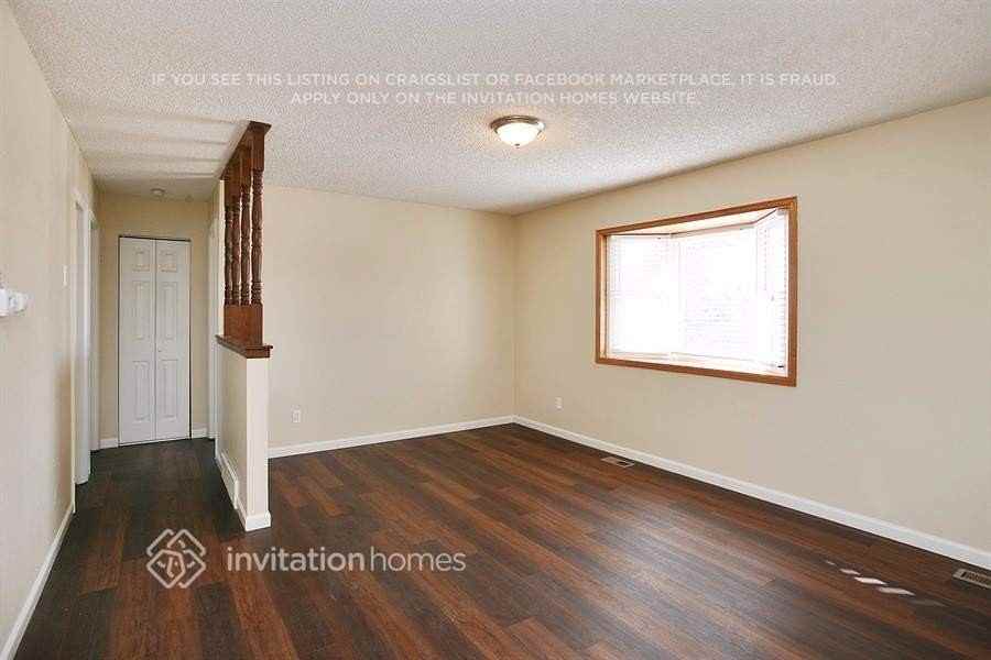 7245 Goldfield Dr - Photo 4 of 19