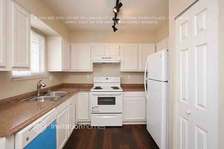 7245 Goldfield Dr - Photo 5 of 19