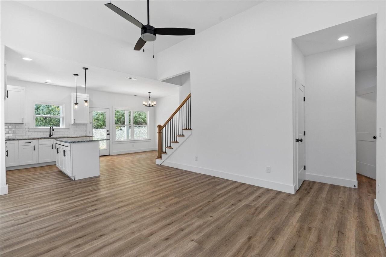 4757 Green Shanty Rd - Photo 7 of 37