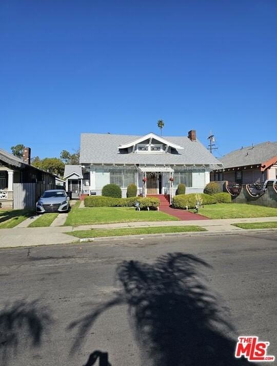 2059 W 29th St - Photo 5 of 20