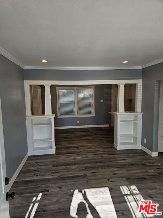 2059 W 29th St - Photo 6 of 20