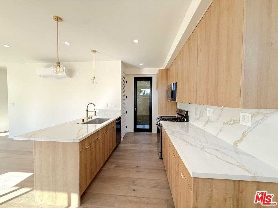 10475 W Olympic Blvd - Photo 7 of 24