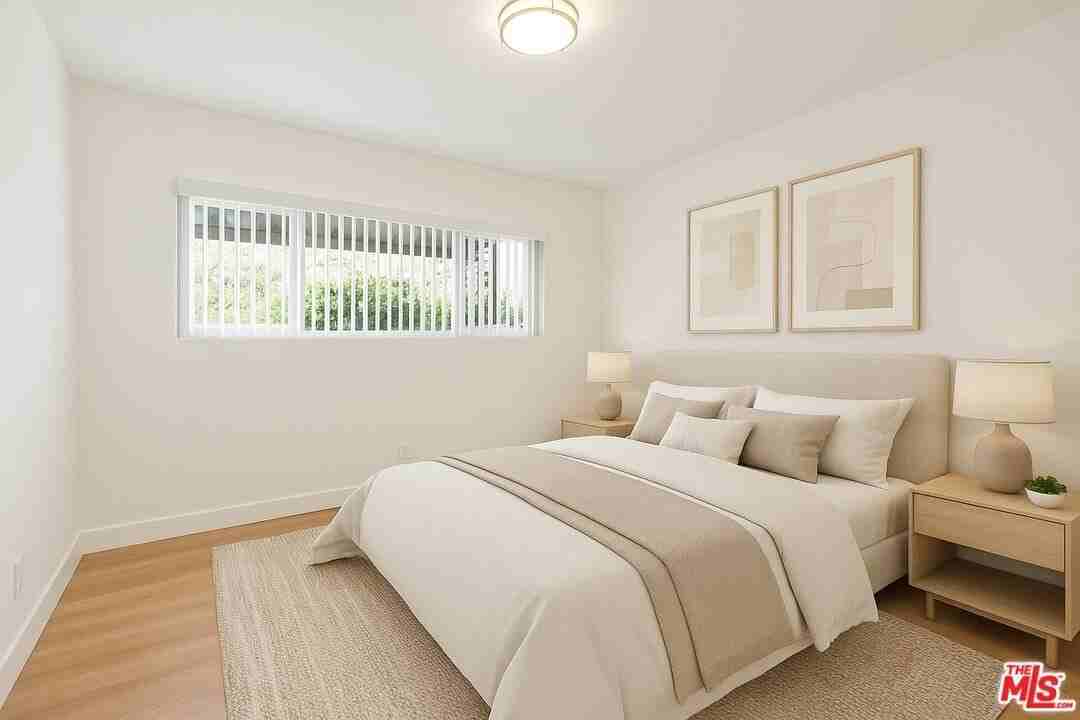 8442 Willoughby Ave Apt 3 #3 - Photo 7 of 21