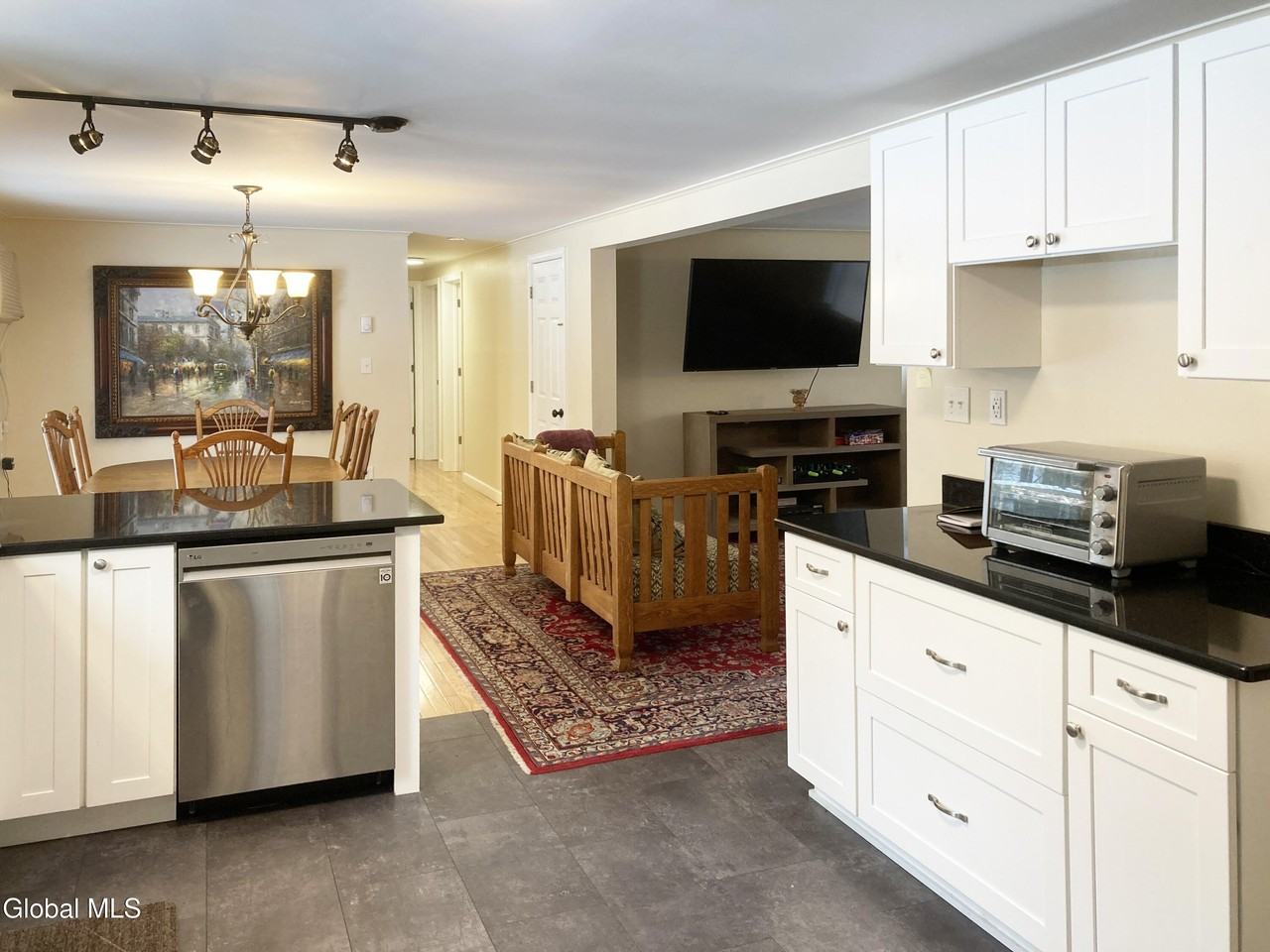 157 Louden Rd - Photo 7 of 25