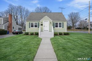 featured image of 8 Raleigh Rd