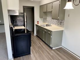 810 9th Ave S #8 - Photo 1 of 1