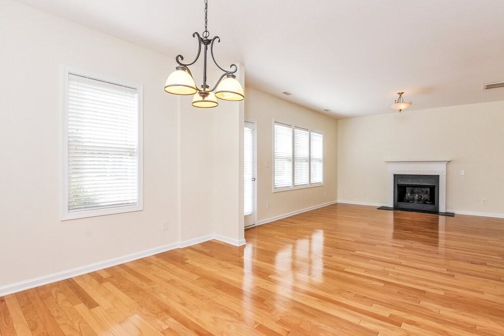 18 Willowbrook Cir - Photo 5 of 17