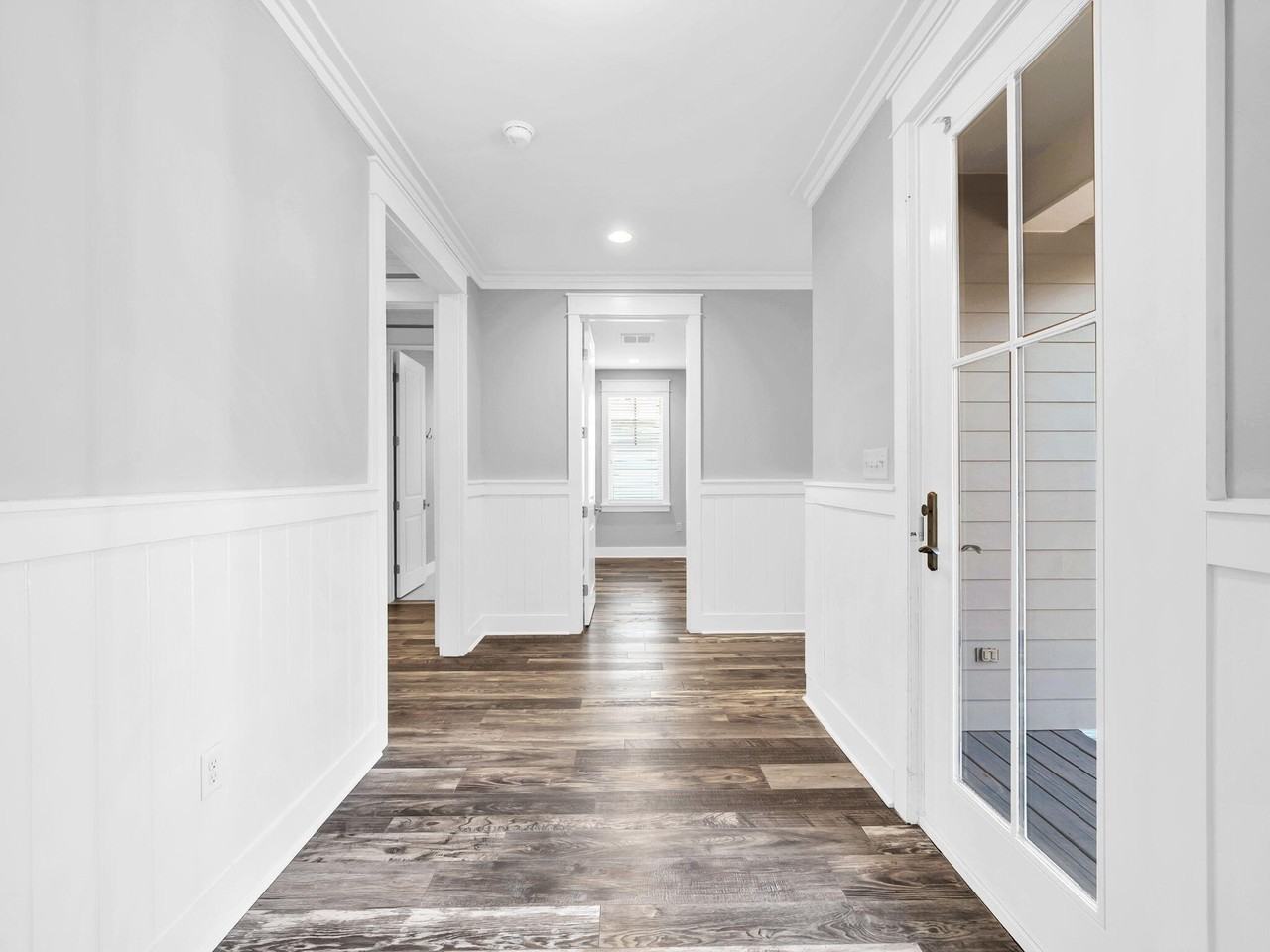 741 Breakers St - Photo 7 of 39