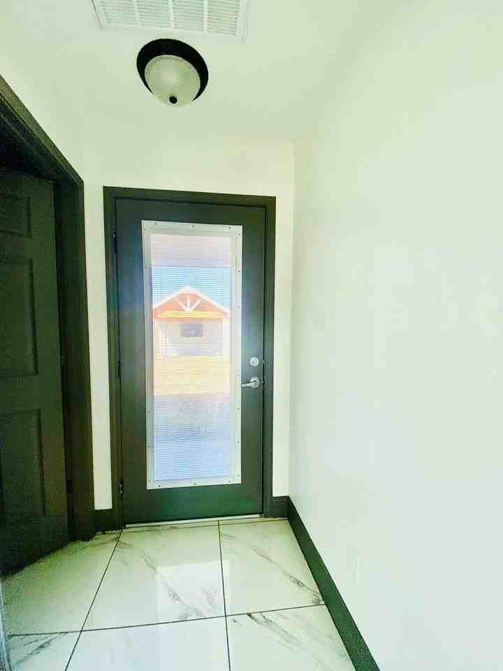 2837 Garden View Dr - Photo 5 of 40