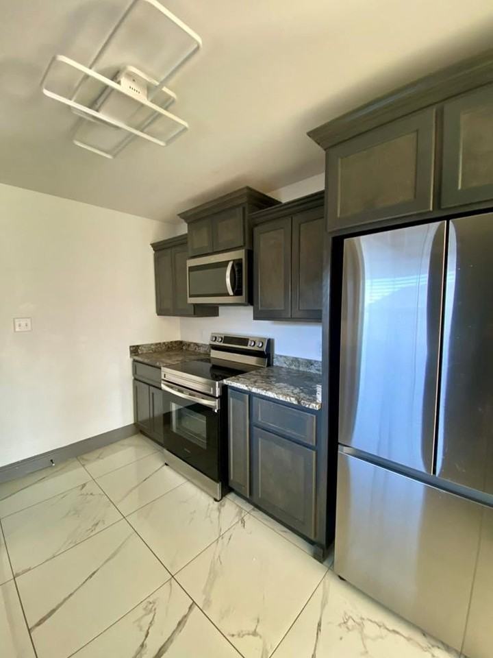 2837 Garden View Dr - Photo 7 of 40