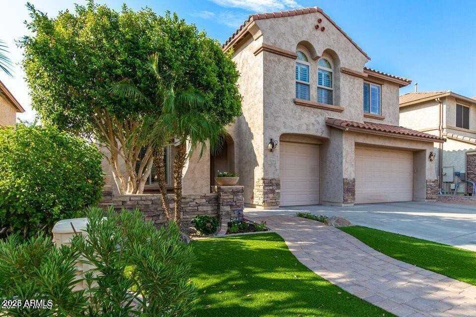 5118 W Swayback Pass - Photo 2 of 29