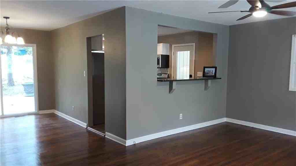 1914 Shalimar Dr Ne - Photo 3 of 22