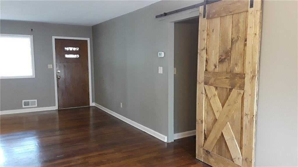 1914 Shalimar Dr Ne - Photo 4 of 22