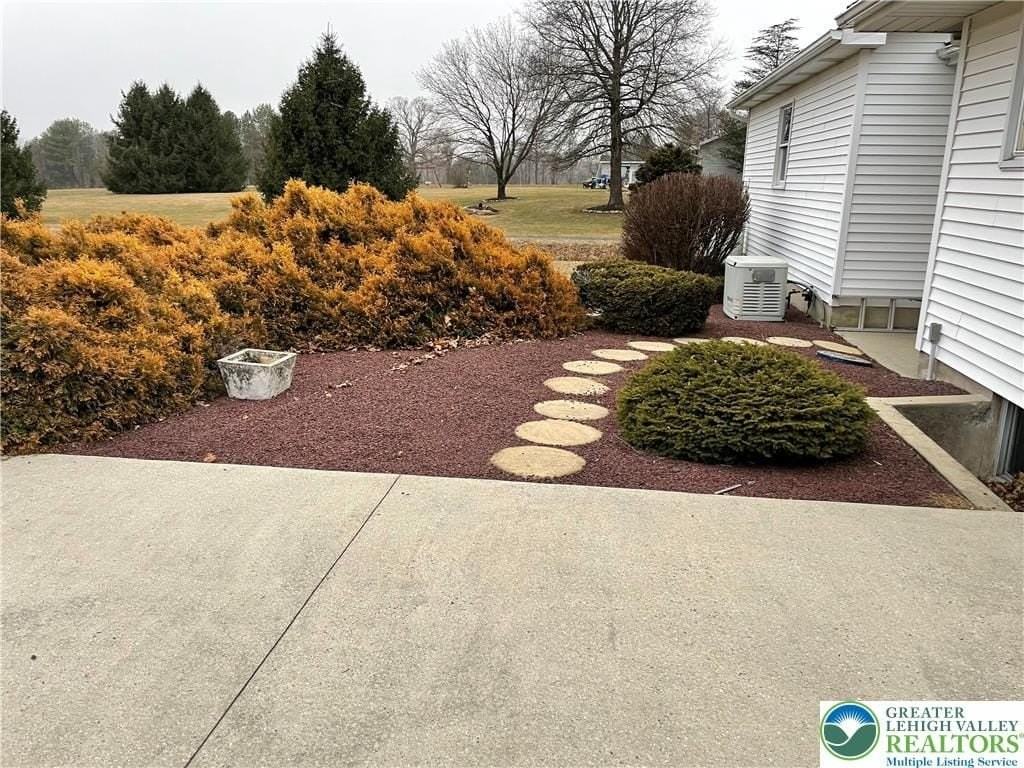 1445 Church Rd - Photo 6 of 37