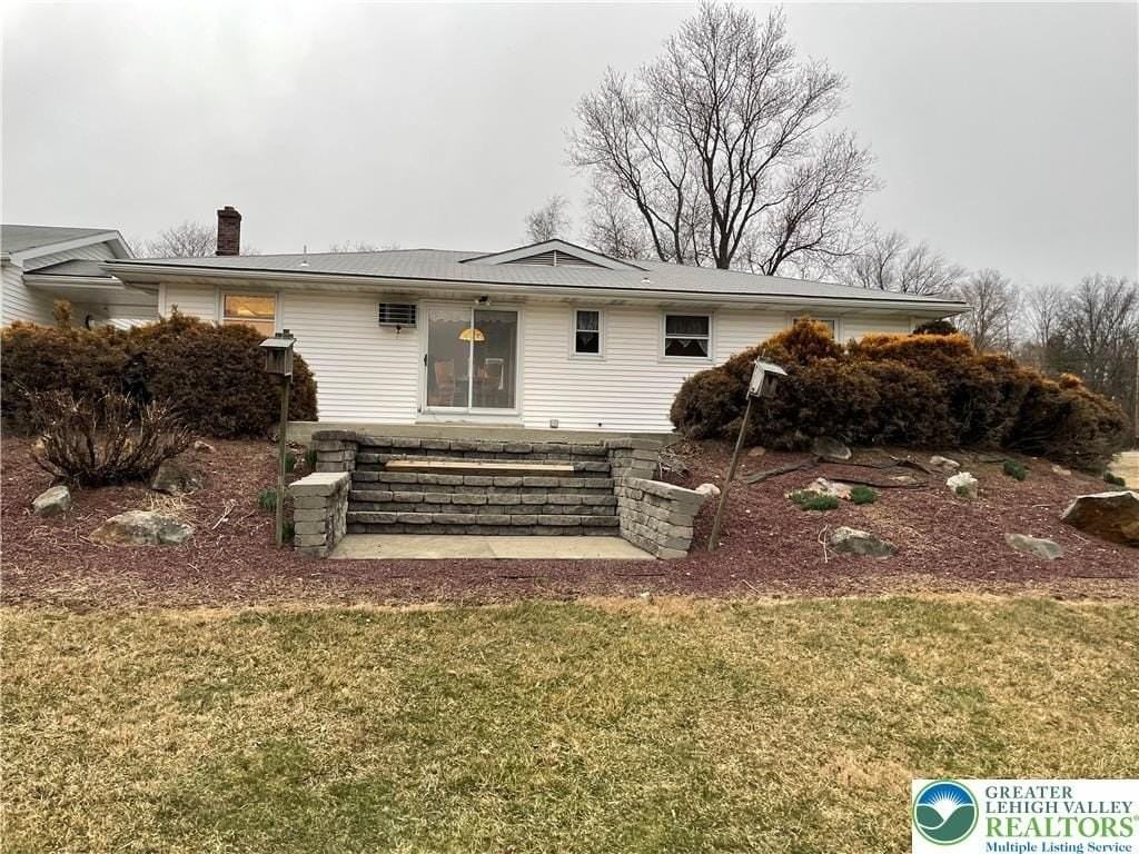 1445 Church Rd - Photo 7 of 37