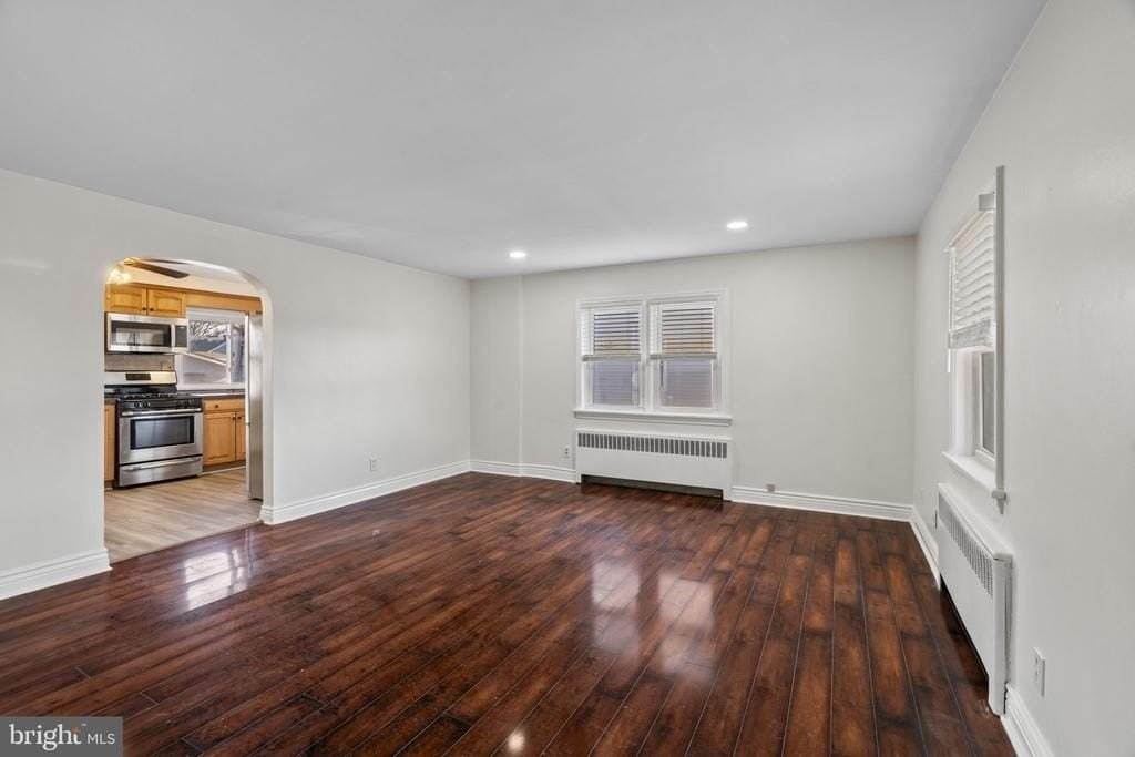 238 Steward St - Photo 5 of 25