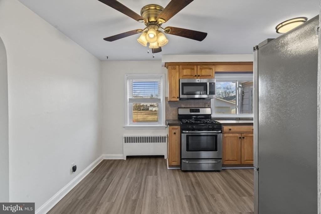 238 Steward St - Photo 6 of 25