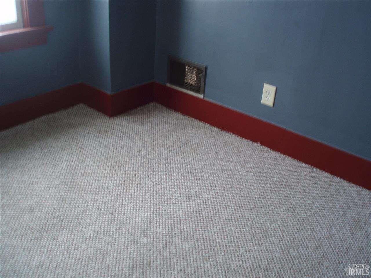 1811 Tilden Ave - Photo 4 of 11