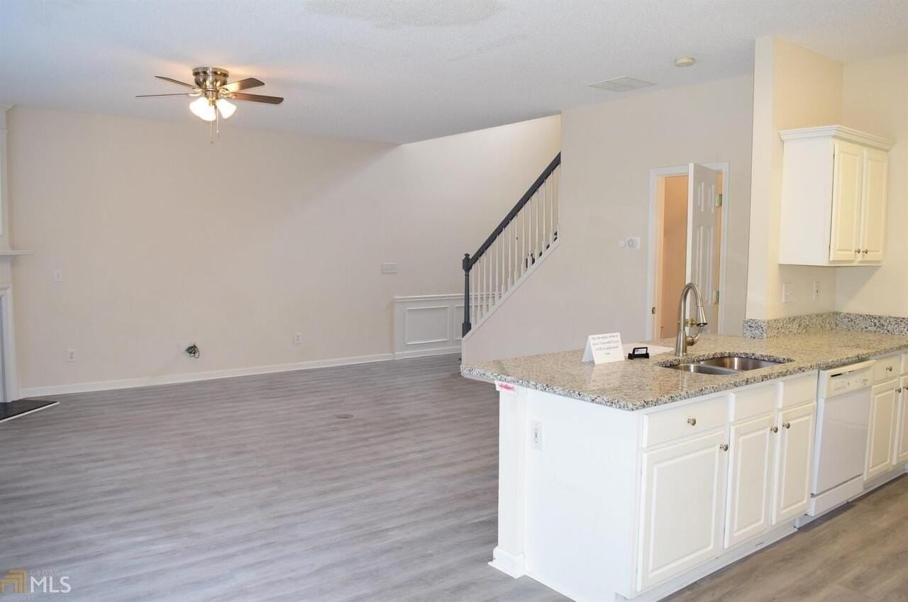 3625 Gainesway Ct - Photo 3 of 19