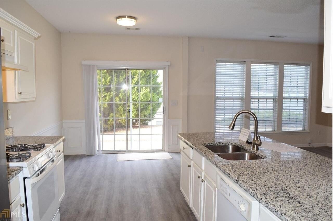 3625 Gainesway Ct - Photo 5 of 19