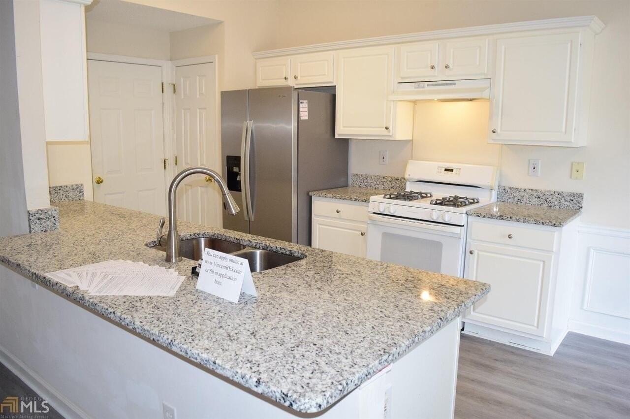 3625 Gainesway Ct - Photo 6 of 19