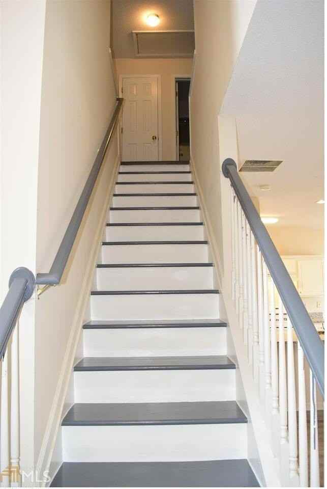 3625 Gainesway Ct - Photo 7 of 19