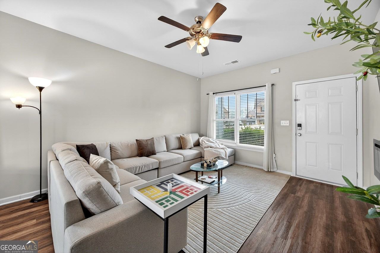 11061 Shadow Ct - Photo 6 of 24