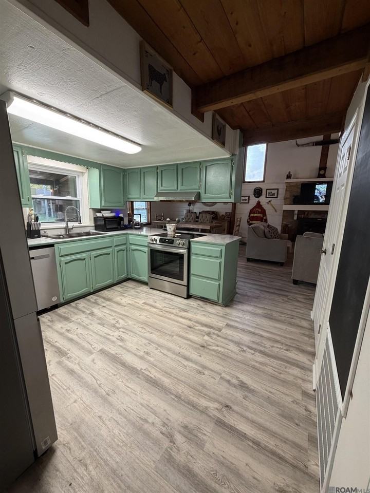 5360 Rolling Acres Dr - Photo 3 of 11