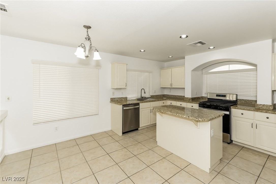 10996 Calcedonian St - Photo 7 of 23