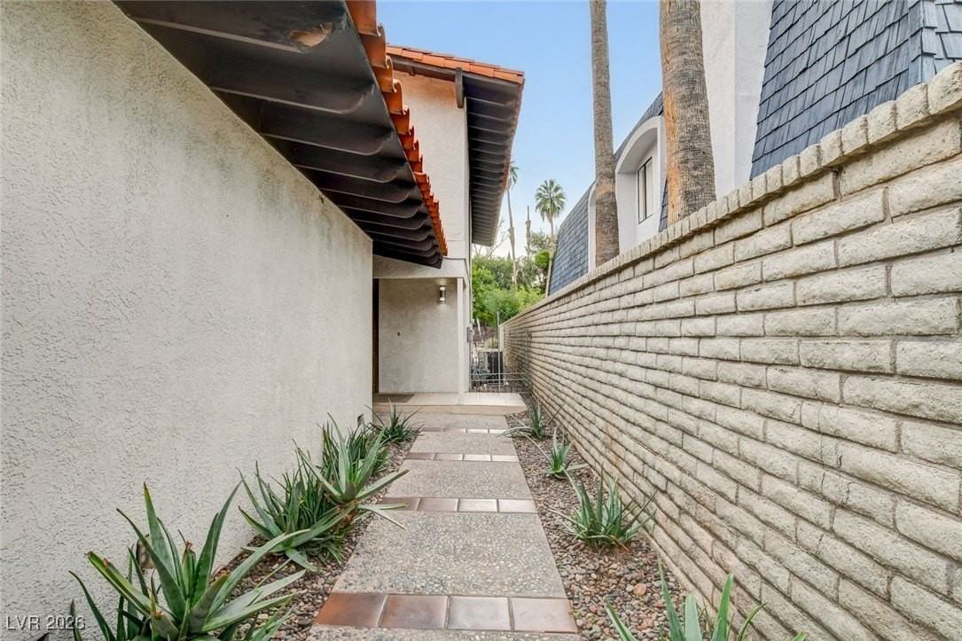 945 Vegas Valley Dr - Photo 3 of 50