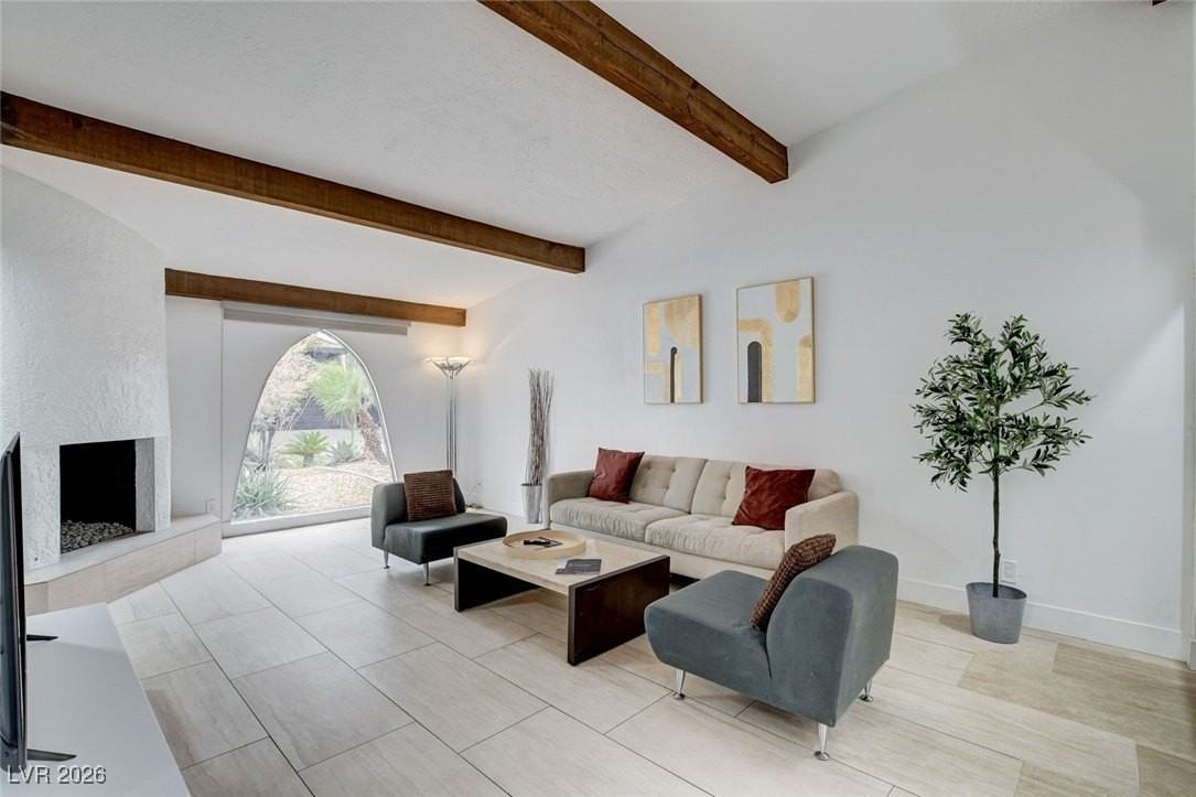 945 Vegas Valley Dr - Photo 5 of 50