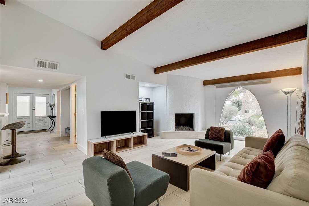 945 Vegas Valley Dr - Photo 6 of 50