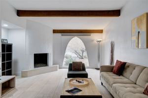 featured image of 945 Vegas Valley Dr