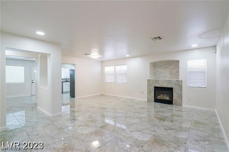 9280 Cool Creek Ave - Photo 5 of 30