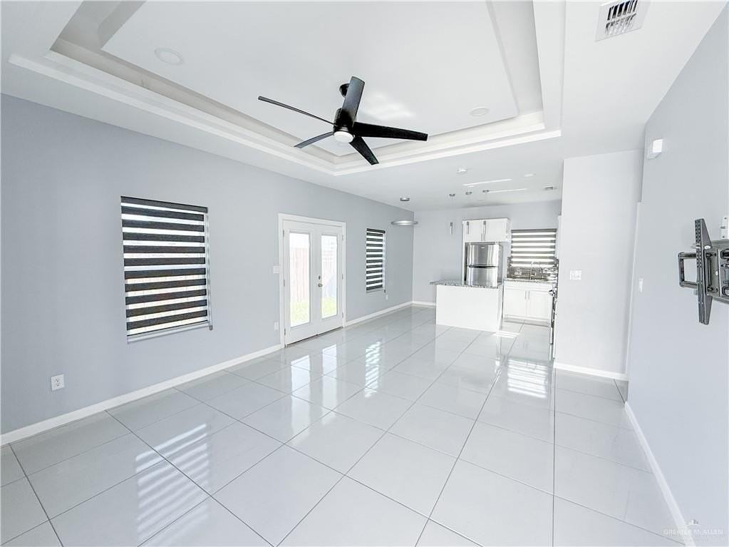 1602 Angelina Dr #2 - Photo 4 of 16